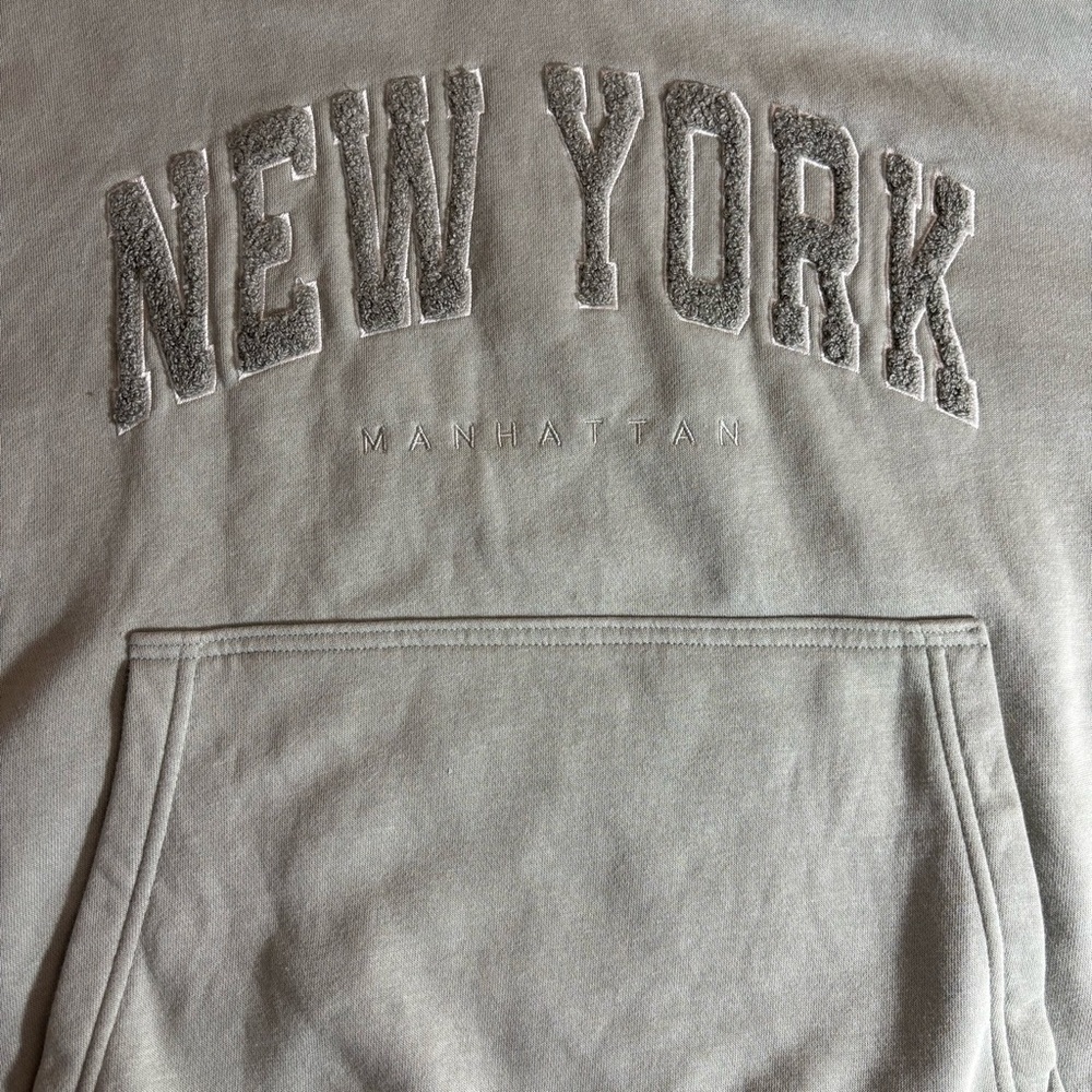 H&M “New York” Light Green Hoodie – Women’s Size M - Picture 3 of 9